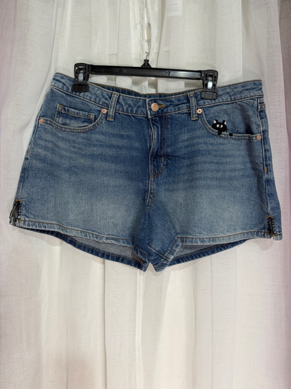 Hand embroidered cat High-Rise shorts wild fable brand